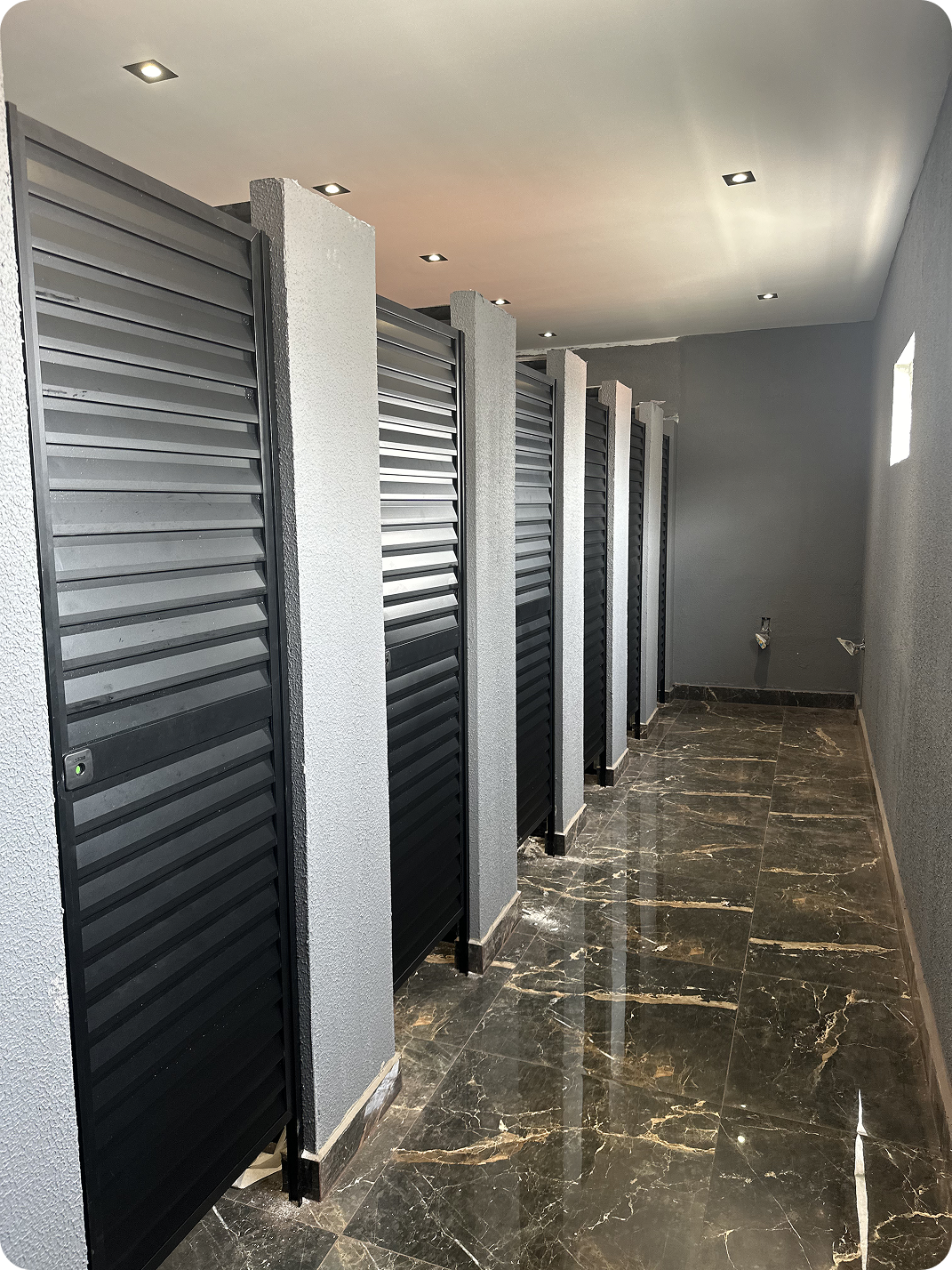 B8340C21-0E74-46D4-B13E-F0FC0F6DAB29