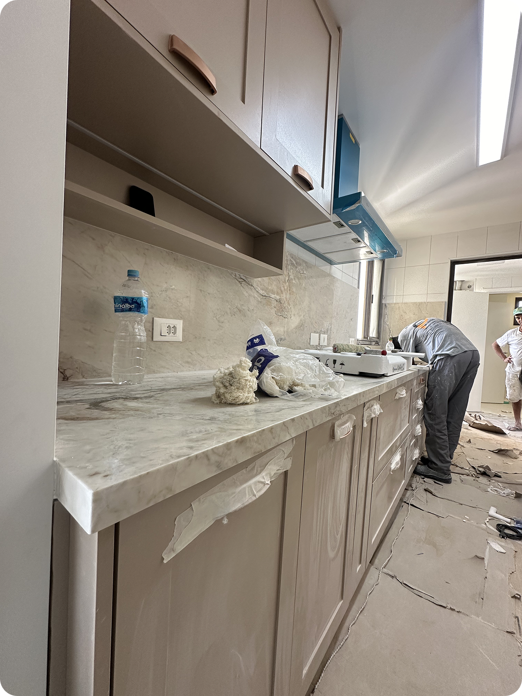 B9824ED0-4FD4-4233-8FB2-300E292E3DA2